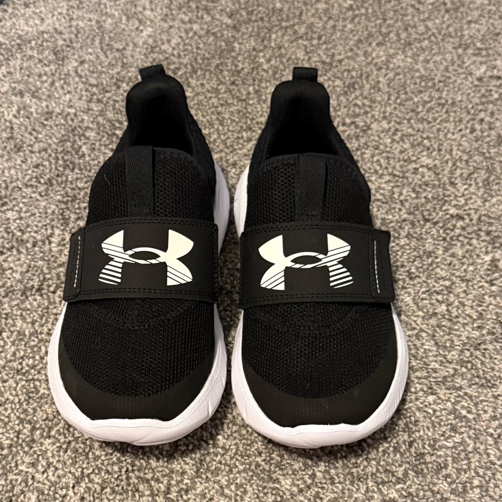 NEW! Under Armour Kids' Black Slip-On Athletic Shoes - size 4.5 (big kid)